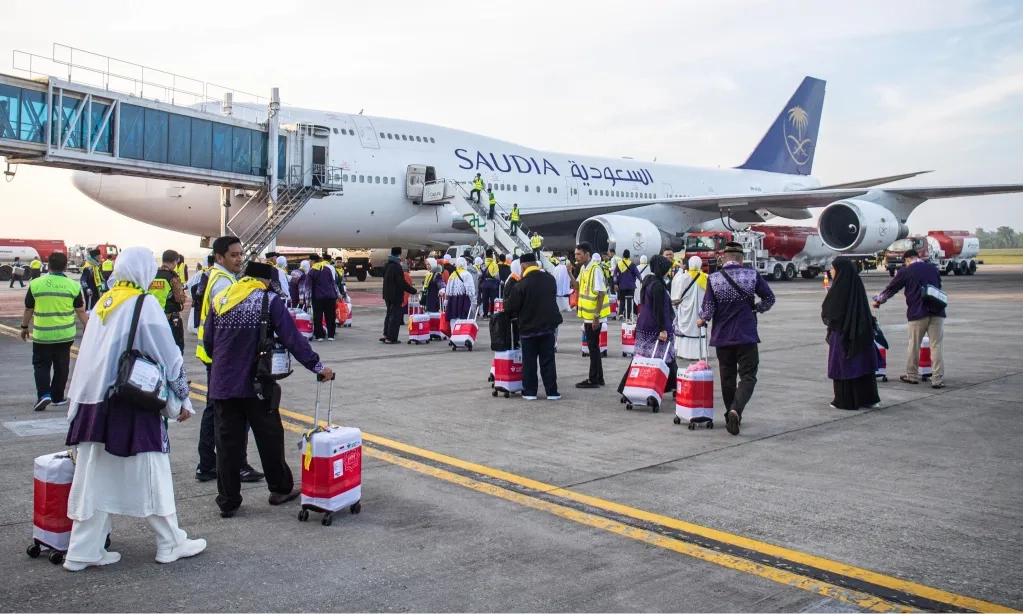 <p>DPR Usul Pramugari Penerbangan Haji Pakai Seragam Syar&#39;i</p>