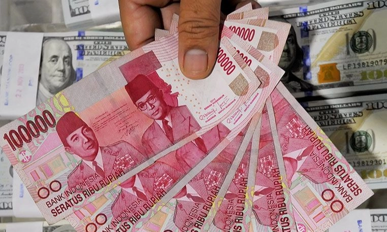 <p>Fokus FOMC, Rupiah Diprediksi Bergerak Datar Hari Ini</p>