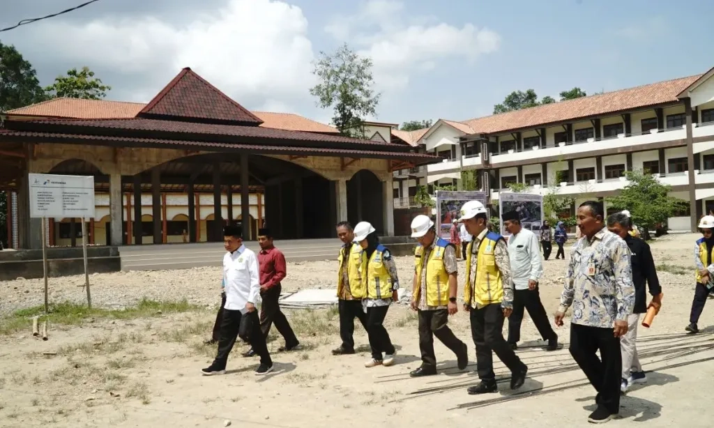 <p>Audit Bangunan, PU Cek Kelayakan 80 Ponpes Berbagai Daerah</p>