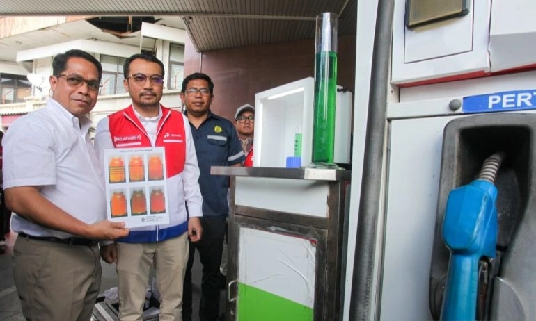 <p>Pertalite Bermasalah di Jatim! ESDM Perintahkan Pertamina Tangani Keluhan</p>