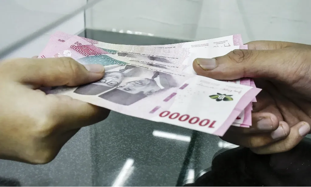 <p id="isPasted">OJK Dorong Pemerintah Perpanjang Kebijakan Hapus Piutang Macet UMKM</p>