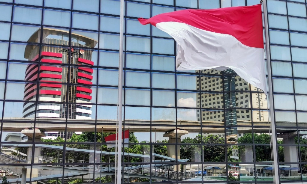 <p>KPK Periksa Anggota DPR Rajiv Di Cirebon</p>