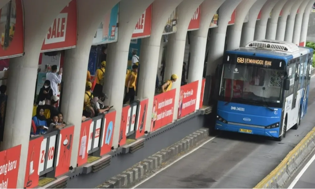 <p>Pramono Janji Kenaikan Tarif Transjakarta Tak memberatkan Masyarakat</p>
