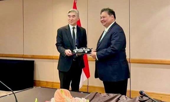 <p>Airlangga: Hyundai Minat Berpartisipasi Kembangan Mobil Nasional RI</p>