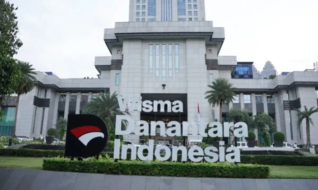 <p>Danantara Bebenah BUMN; Rombak Keuangan SIG, Bongkar Habis Krakatau Steel</p>