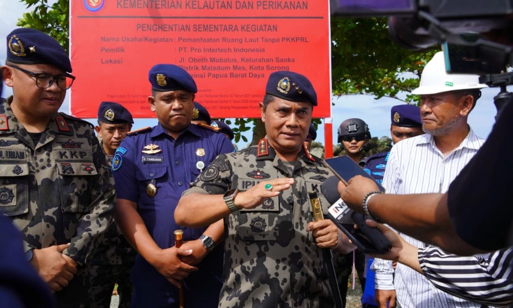 <p id="isPasted">KKP Hentikan Pemanfaatan Ruang Laut Ilegal Di Sorong Papua</p>