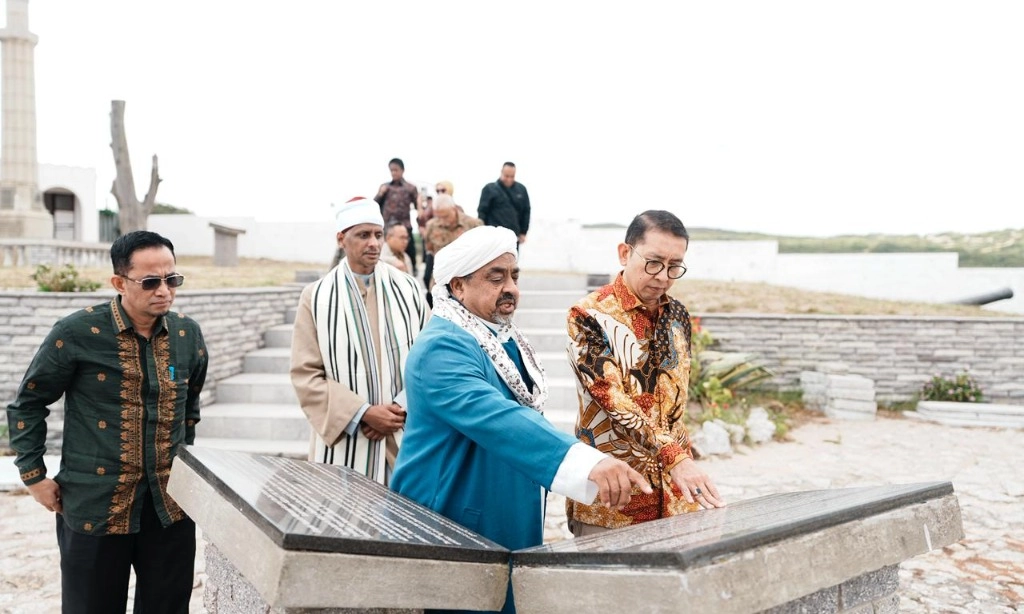 <p id="isPasted">Kemenbud Inisiasi Pembangunan Rumah Budaya Syaikh Yusuf Di Cape Town</p>