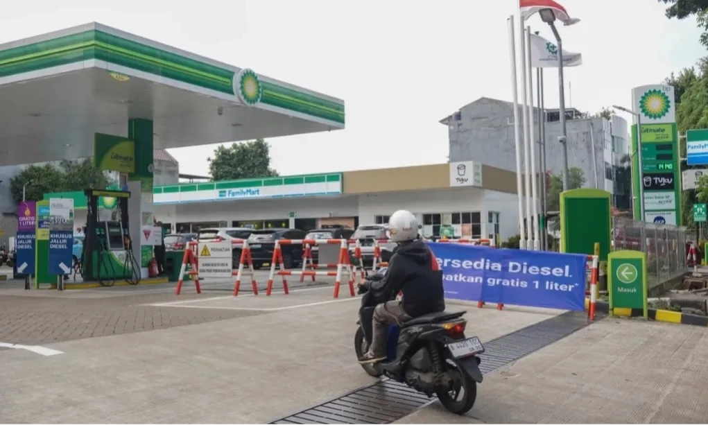 <p id="isPasted">Pertamina Penuhi Kebutuhan SPBU bp-AKR</p>