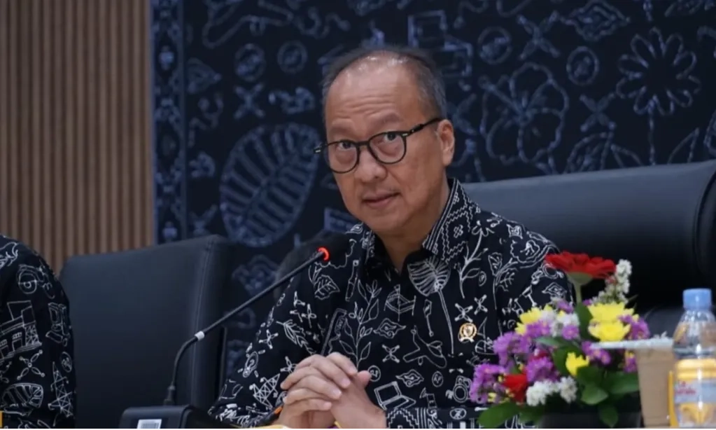 <p id="isPasted">Menperin: PMI Manufaktur Tak Detail</p>