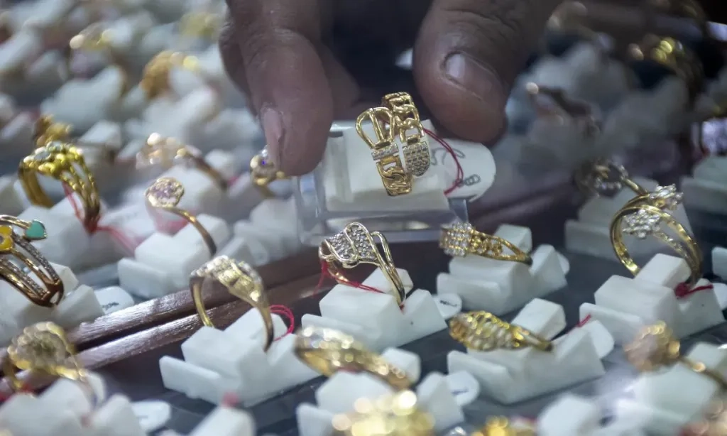 <p>Soal Inflasi Emas, Ekonom Imbau Pemerintah Jaga Ekspektasi Harga</p>