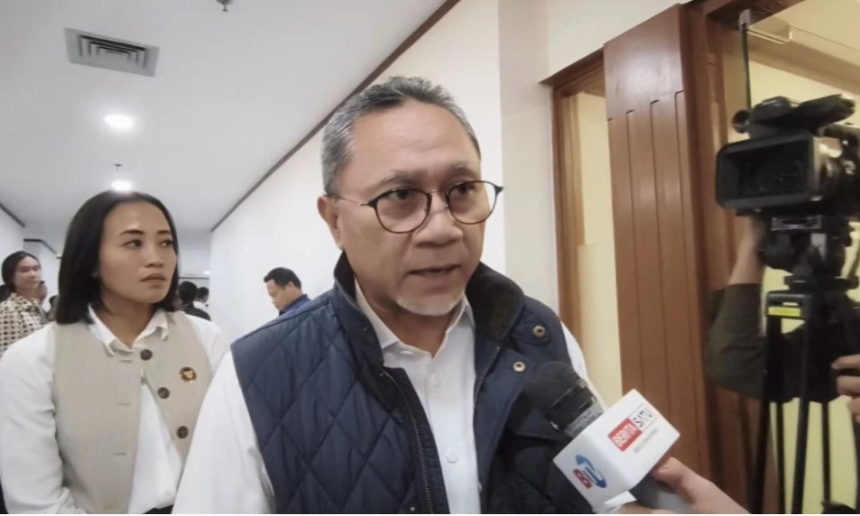 <p>Keppres 28/2025 Meluncur, Zulhas Bagi-Bagi Tugas Kelola MBG</p>