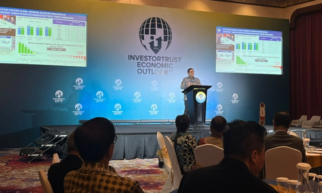 <p dir="ltr" id="isPasted"><em>Ngebut</em>! Kemenkeu: Penyaluran Kredit Himbara Rp200 T <em>Nyaris</em> 84%</p>