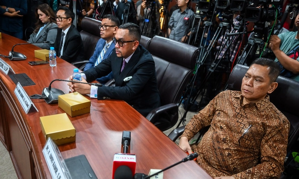 <p>MKD Putuskan 3 Anggota DPR Melanggar Etik</p>