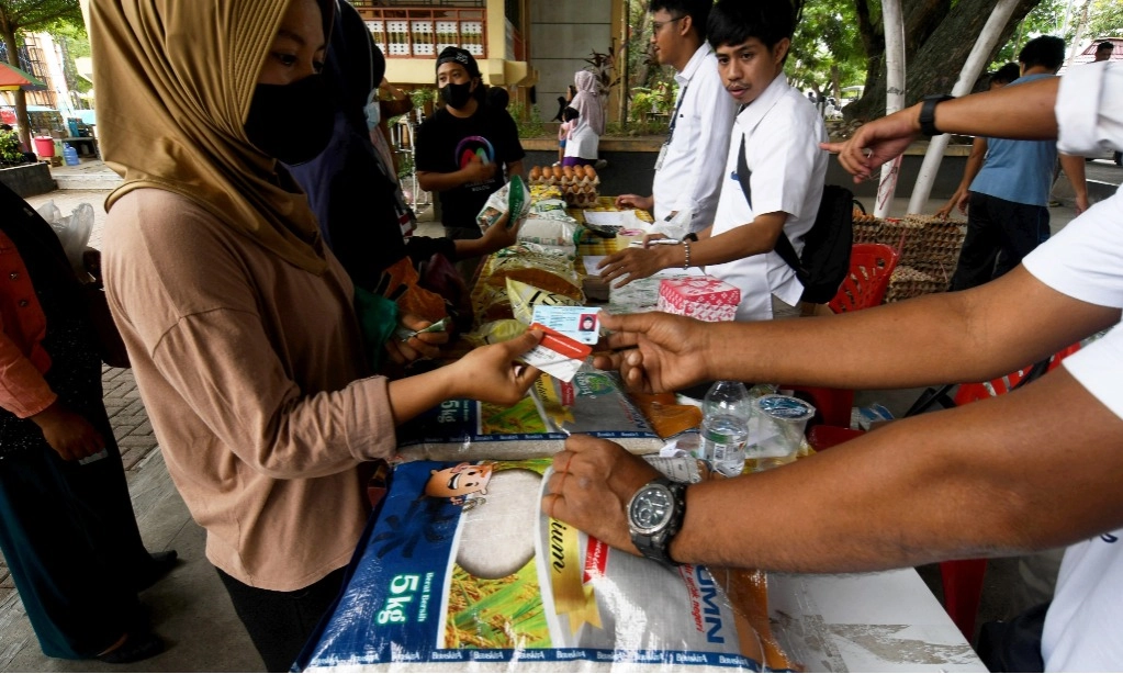 <p>Kemensos Sebut Beri Peringatan 400 Pendamping Sosial</p>