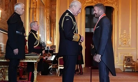 <p>David Beckham Terima Gelar Kehormatan Dari Kerajaan Inggris</p>