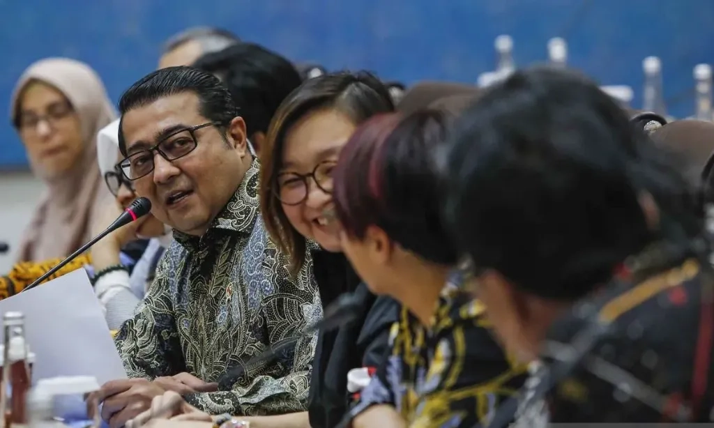 <p id="isPasted">Kemenekraf: Kerugian Akibat Pembajakan Film Capai Rp25 Triliun</p>