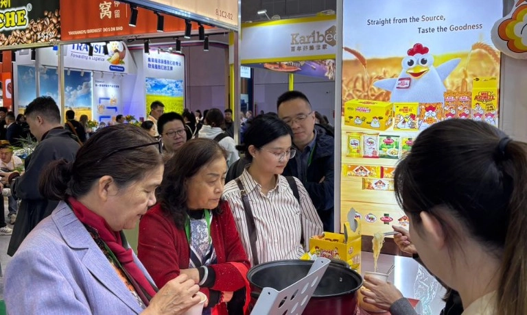 <p id="isPasted">Kemendag Dorong Ekspor Lewat CIIE 2025, RI Pamerkan Produk Unggulan Di Shanghai</p>