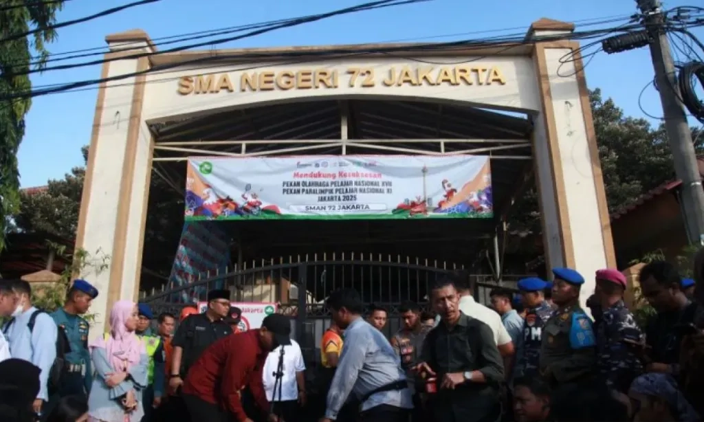 <p>Kemendikdasmen Beri Layanan Psikologis Siswa SMAN 72 Jakarta</p>