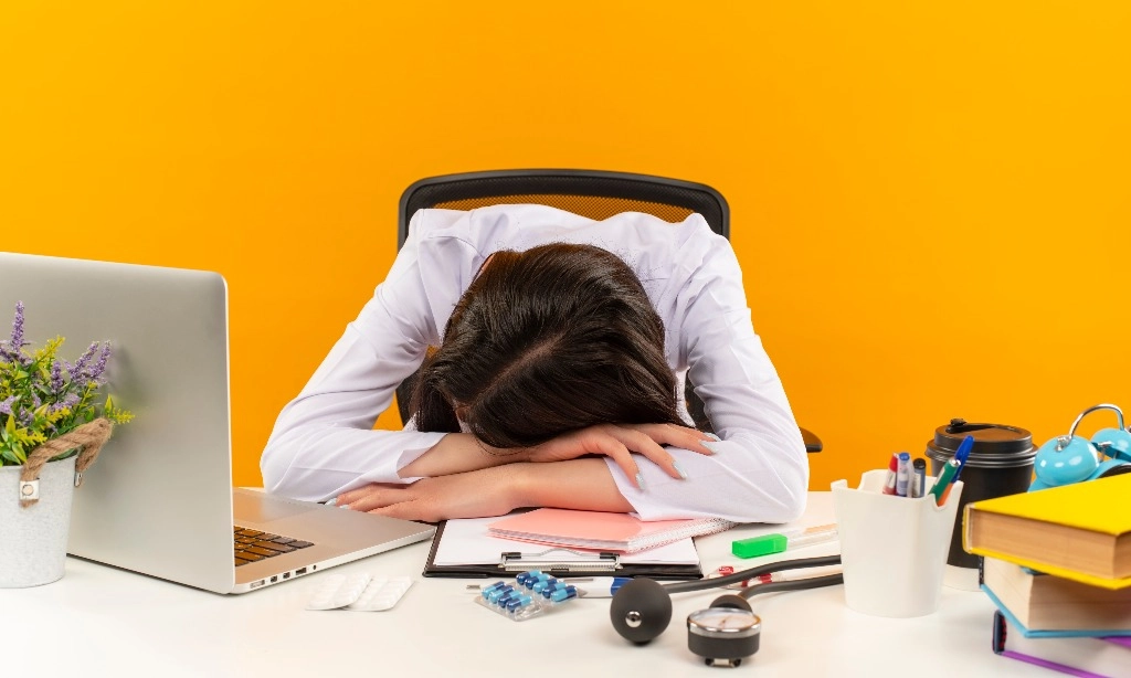 <p>Belajar Mendengarkan Diri Di Tengah Kesibukan Hari</p>