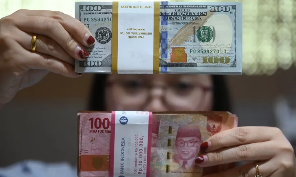 <p>Rupiah Menguat Didorong Sentimen <em>Risk On,</em> <em>Shutdown</em> AS Hampir Berakhir</p>