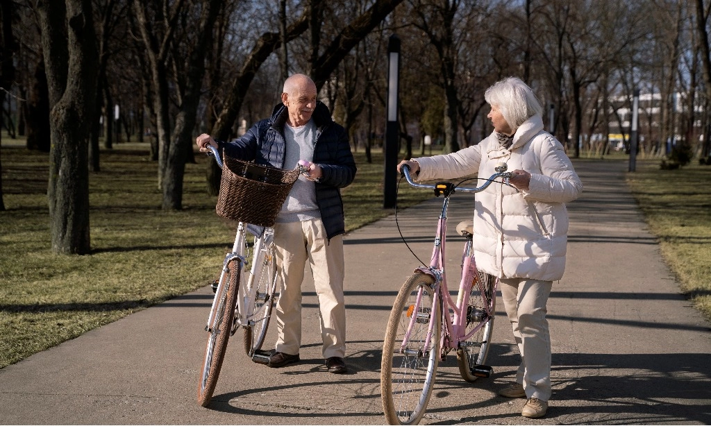 <p>Bersepeda Memperpanjang Harapan Hidup Lansia</p>