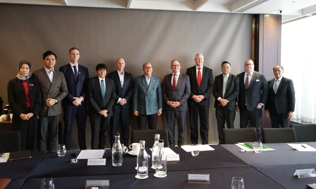 <p>Sambut Penguatan Investasi Australia, Rosan Kebut Kerja Sama Hilirisasi-Kesehatan</p>