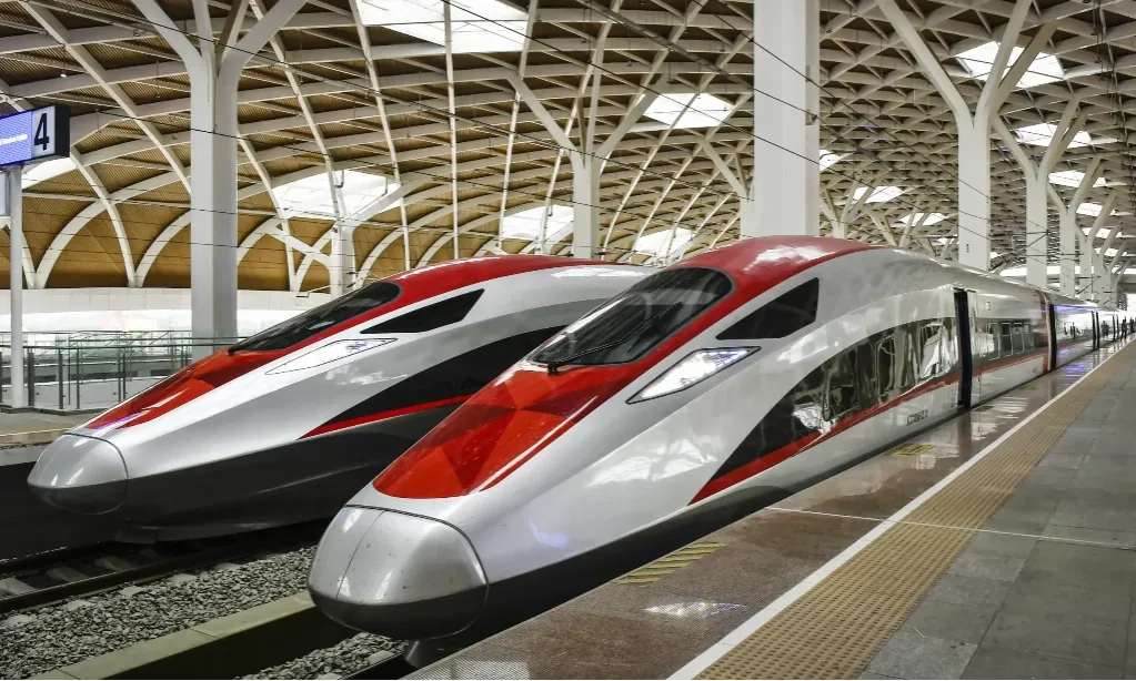 <p>Tanggung Infrastruktur, Purbaya Manut Prabowo Soal Penyelesaian Utang Whoosh</p>