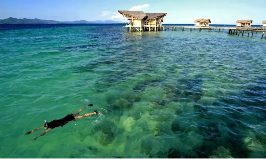 <p>Menikmati Kemolekan Teluk Tomini, Permata Pecinta Wisata Laut</p>