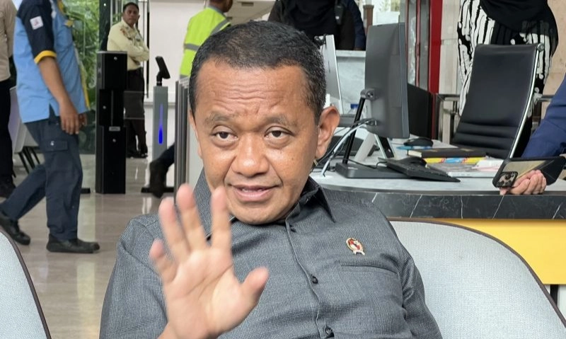 <p>Bahlil Taksir Tambang Bawah Tanah Freeport Beroperasi Penuh April 2026</p>