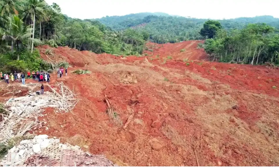 <p>Presiden Prabowo Sampaikan Duka Pada Korban Longsor di Cilacap</p>