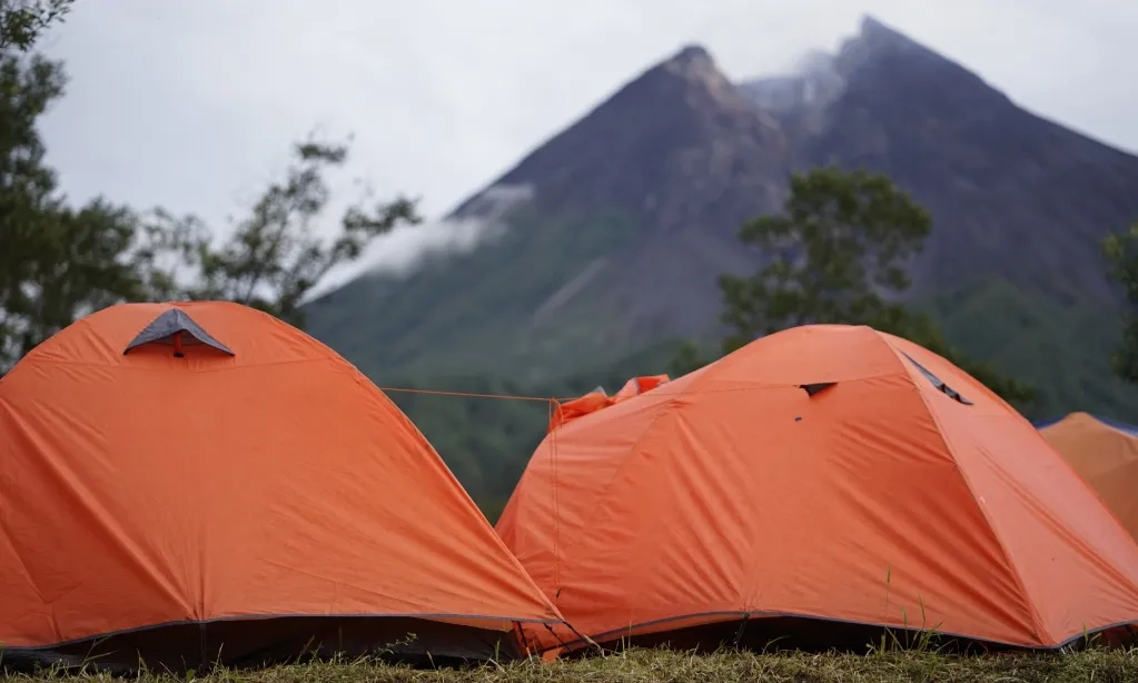 <p>Manfaat Berkemah di Alam Bagi Kesehatan Mental </p>
