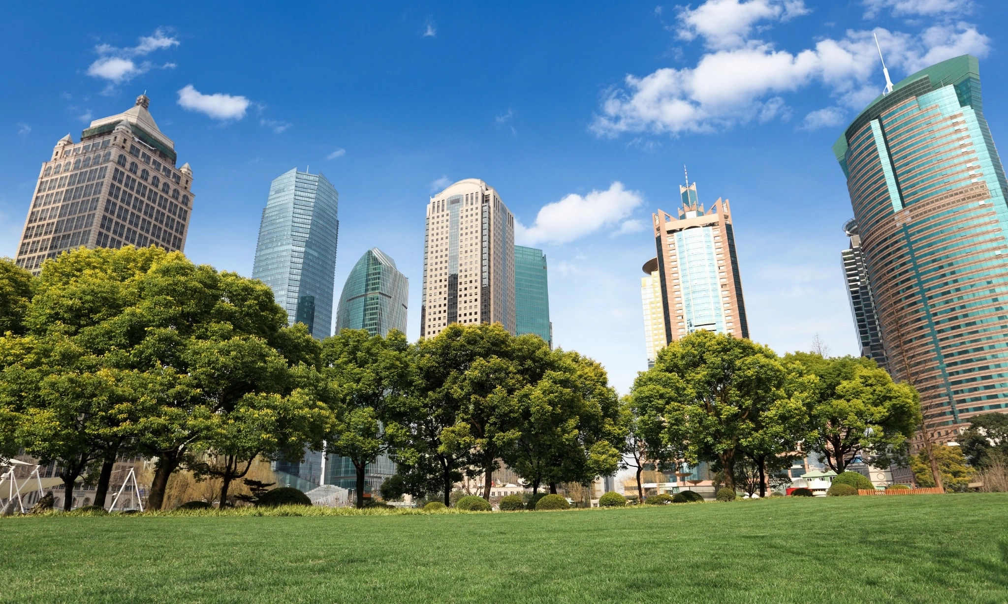 <p><em>Urban Green Belt&nbsp;</em>Sebagai Sabuk Penyelamat Kota</p>