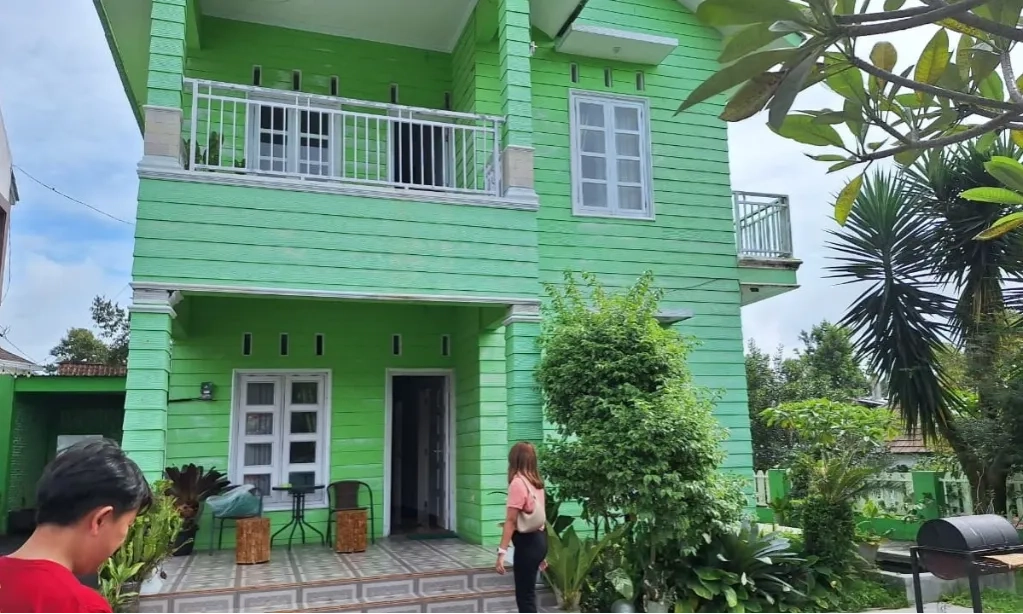 <p id="isPasted">SMF Perkuat Pariwisata Berkelanjutan Lewat Program <em>Homestay</em></p>