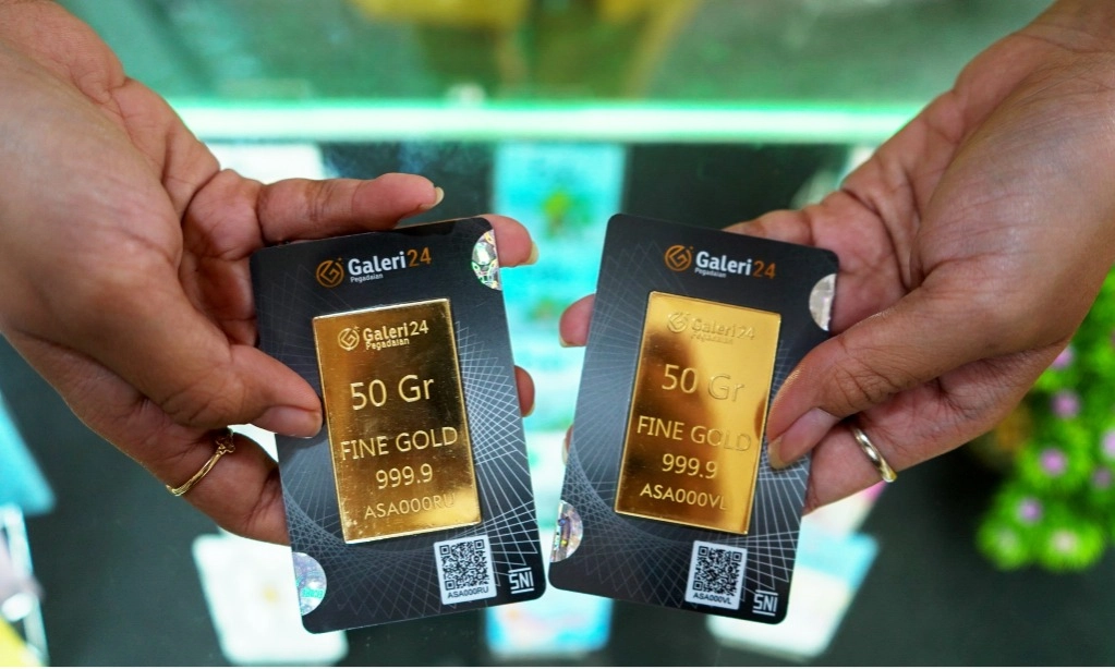 <p id="isPasted">Harga Emas Antam 17 November 2025 Naik Rp3.000</p>