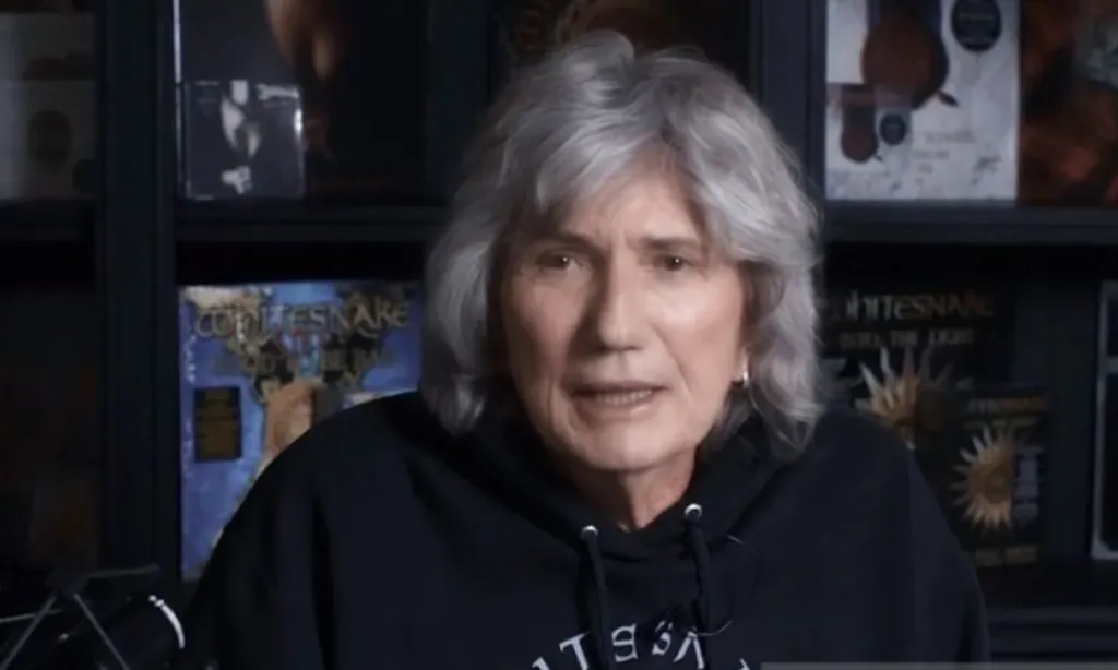 <p id="isPasted">David Coverdale &quot;Whitesnake&quot; Ucapkan Perpisahan Dengan Dunia Musik</p>