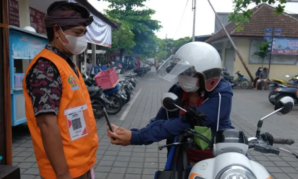 <p>Airlangga Pamer, QRIS Dipakai 57 Juta Konsumen Bikin Negara Lain &#39;Panas-Dingin&#39;</p>