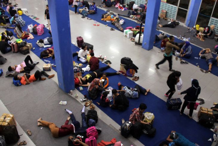 ASDP Bakauheni Siapkan Bus Khusus Lansia