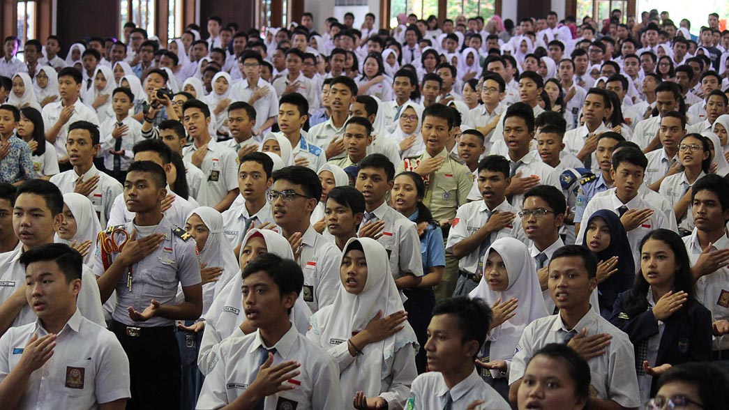 Pemecatan Siswa Pelaku Tawuran Renggut Hak Pendidikan