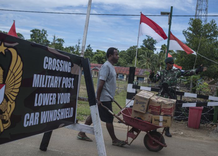 Denyut Barter di Tapal Batas