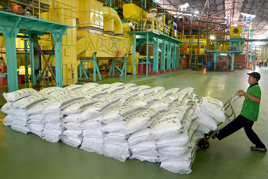 Revitalisasi “Setengah Hati’ Sebabkan Impor Gula Membengkak