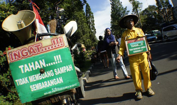 NTT Darurat Sampah