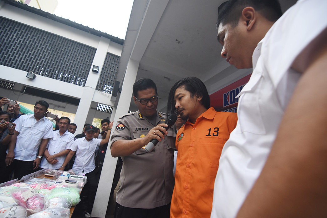 Polisi Buru Bandar Besar Kasus Narkotika Zul Zivilia