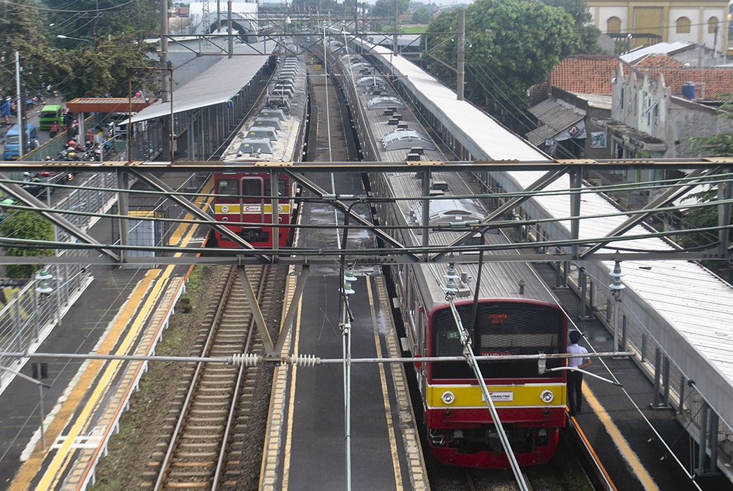 Hari Pertama Beroperasi, Jalur Dwiganda Jatinegara-Cakung Masih Terkendala