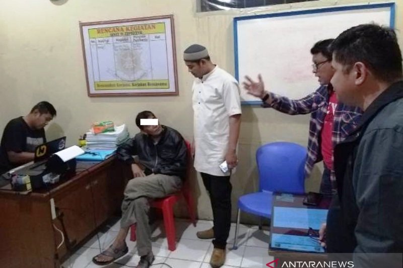 Polisi Tangkap Dokter Hewan Karena Makar