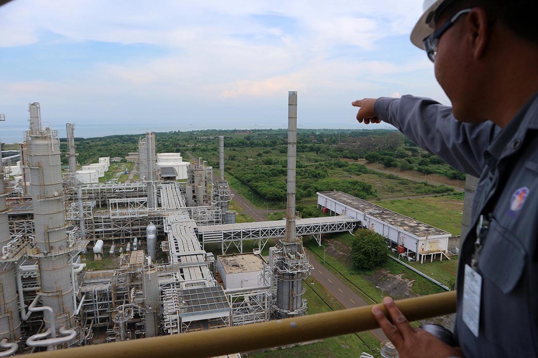 Pertamina Rosneft Teken Kontrak Desain Kilang Tuban