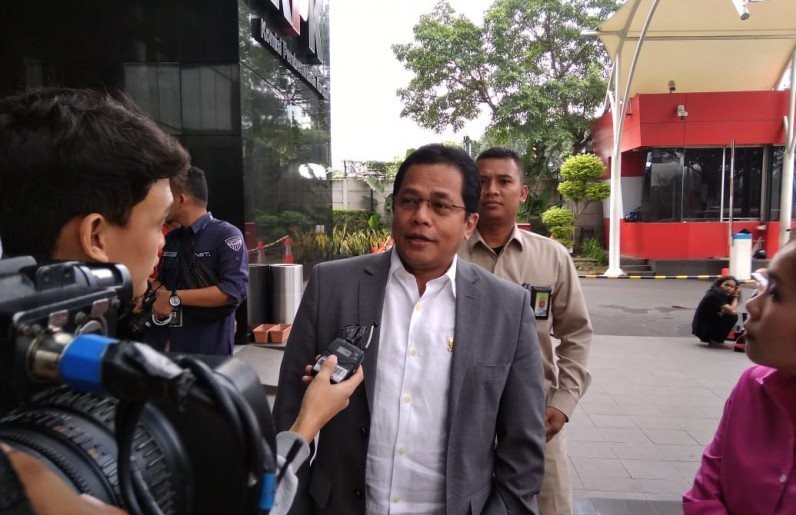 Penyidik KPK Periksa Sekjen DPR