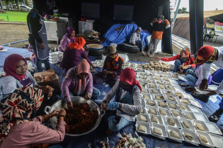 Dapur Umum Jadi Solusi Pangan Warga Selama PPSB
