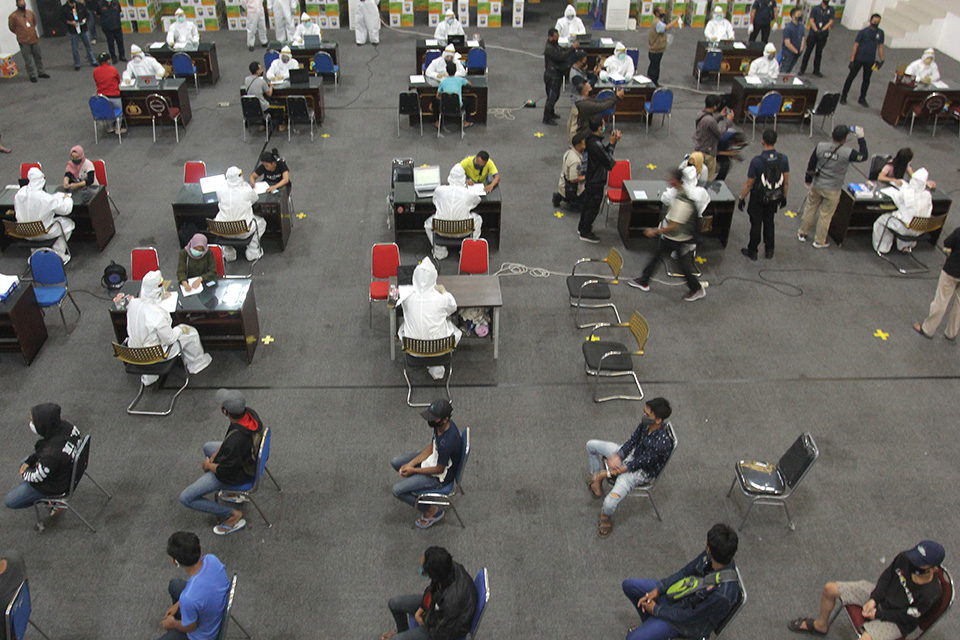 290 Masjid Masih Gelar Tawarih, NU Surabaya Maklum