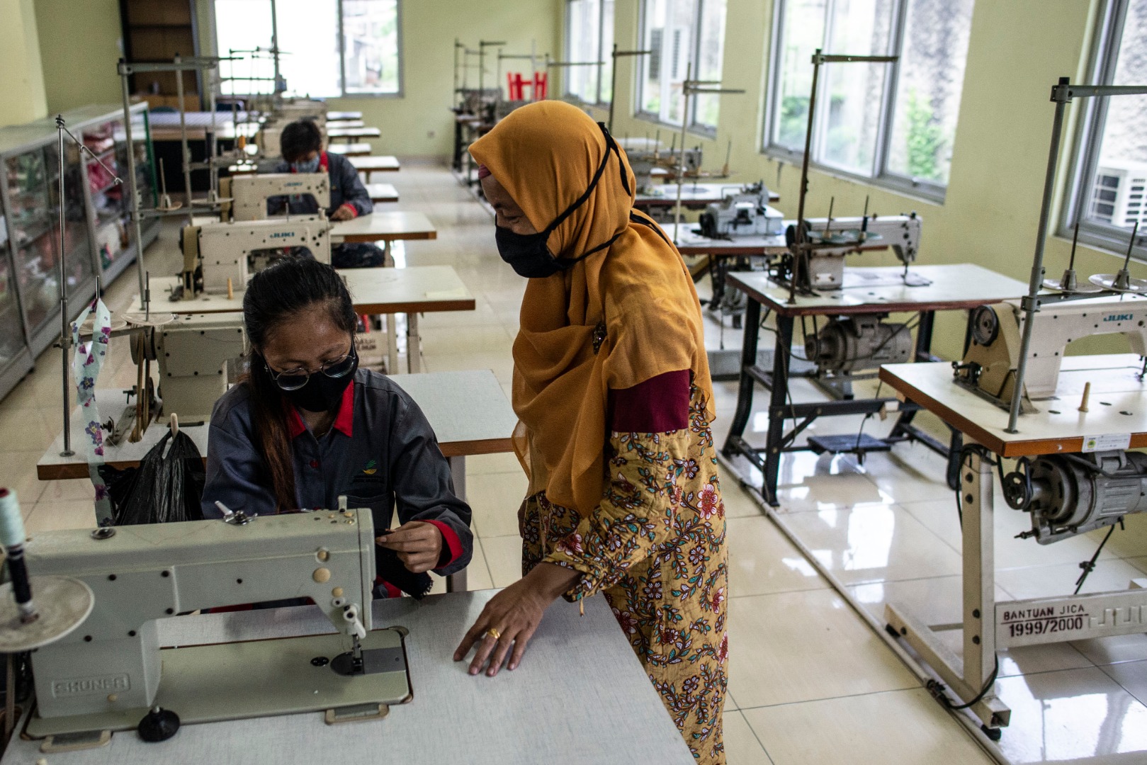 Korban PHK, Sulit Berkelit Pada Masa Sulit