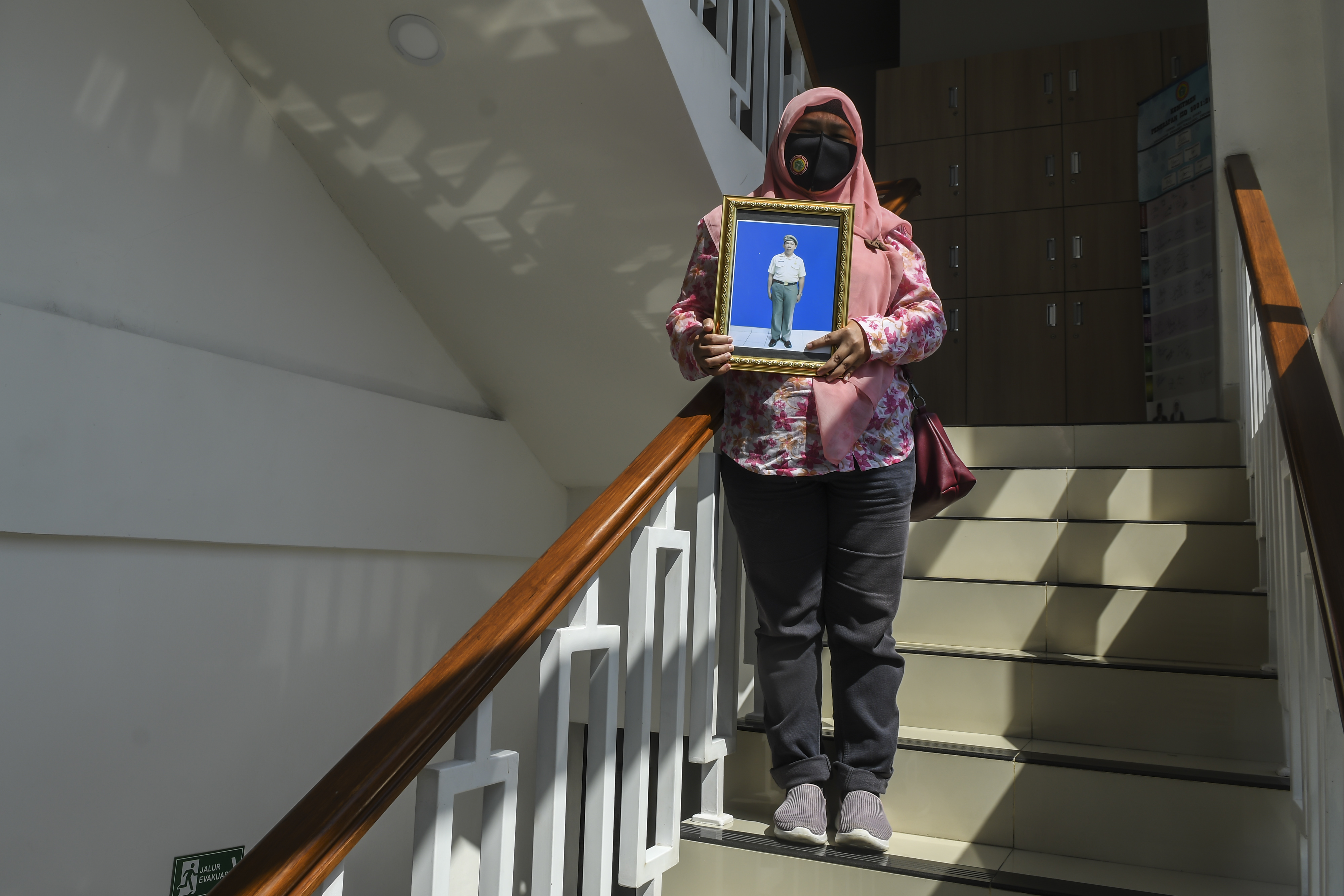 Tenaga Medis Hingga Relawan Berhak Jaminan Kecelakaan Kerja